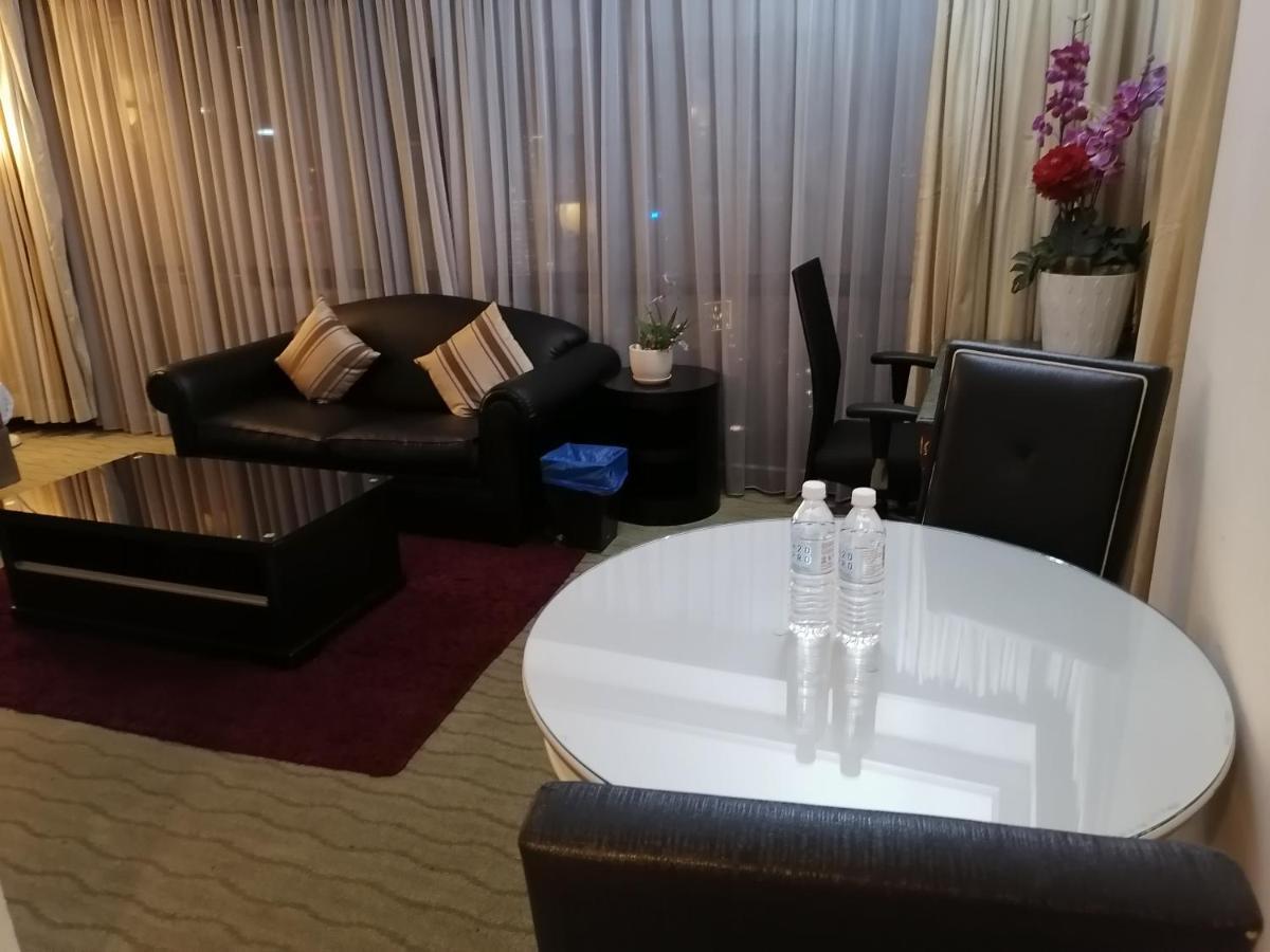 Town Place Apartments At Times Square Kl Куала-Лумпур Экстерьер фото